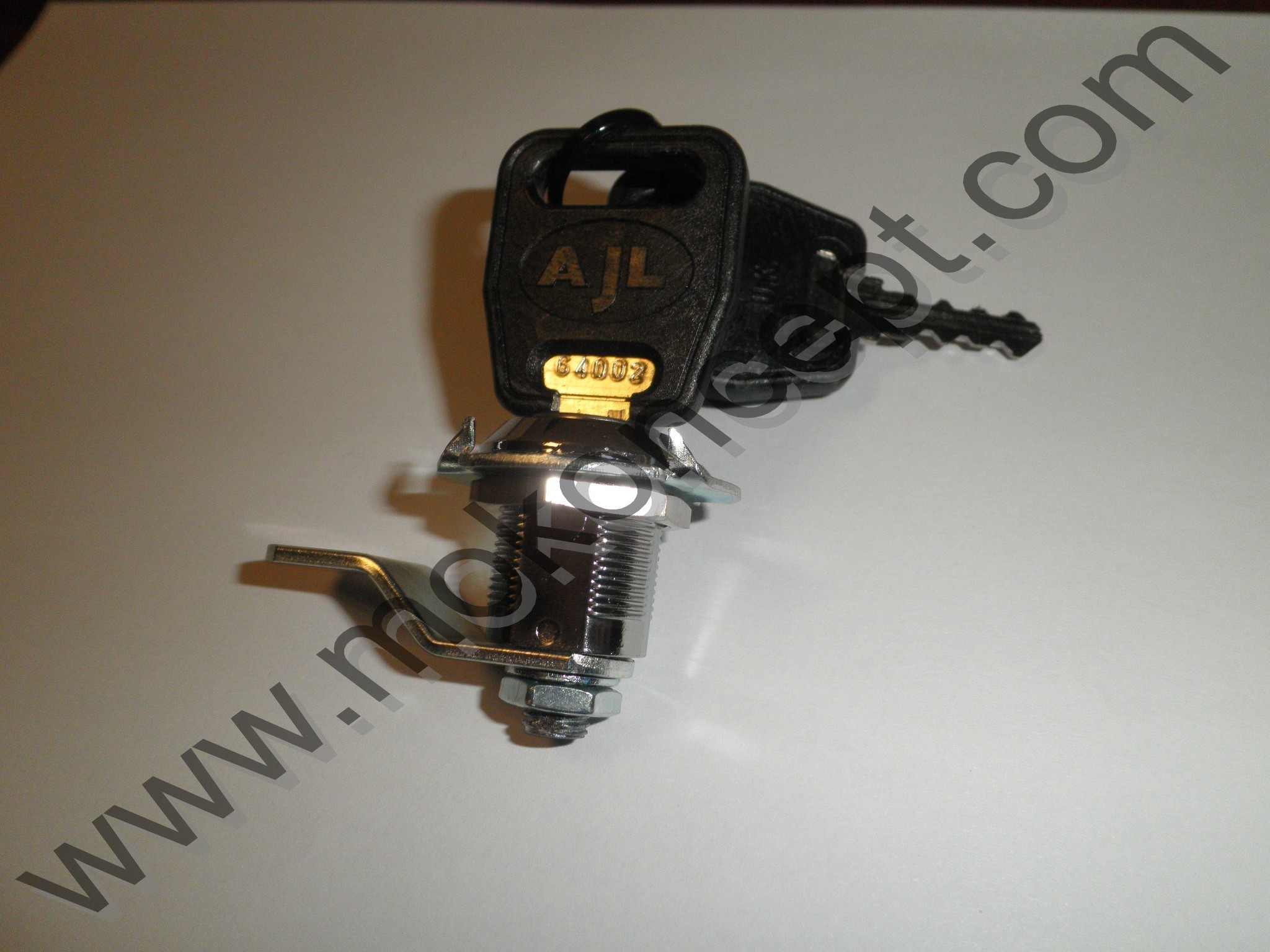 Verrou porte coffre et batterie