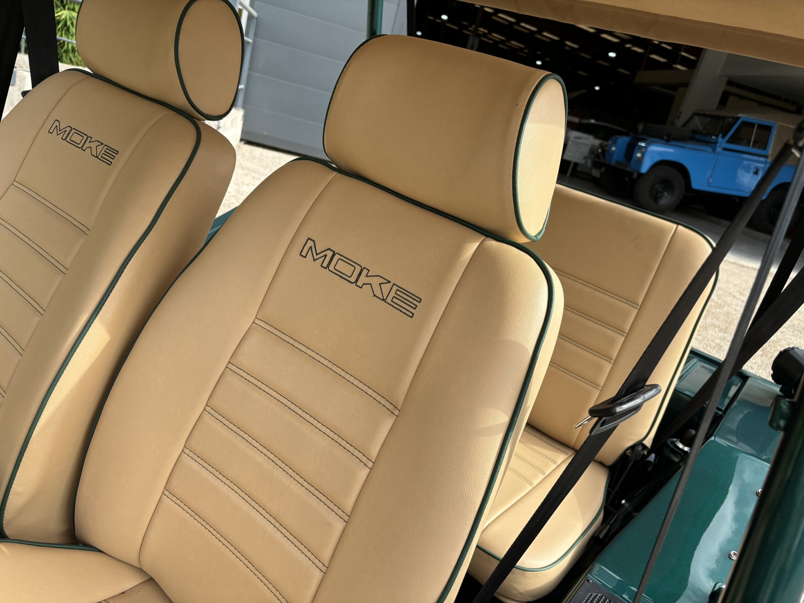 Sièges avant et banquette Moke Beige/noir