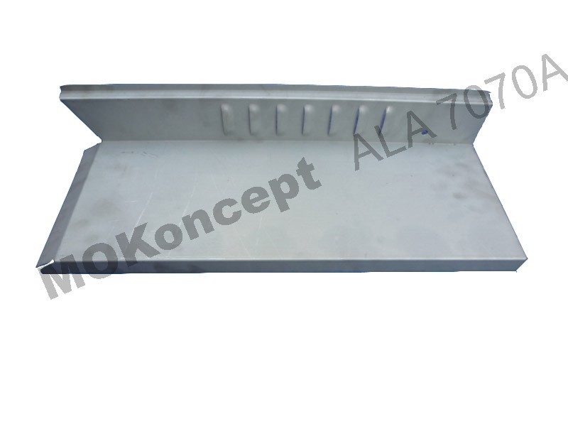 Aile avant droite avec aeration Moke